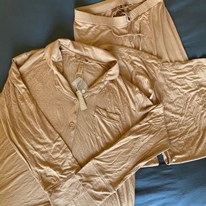 SKIMS NWT camel sleep set